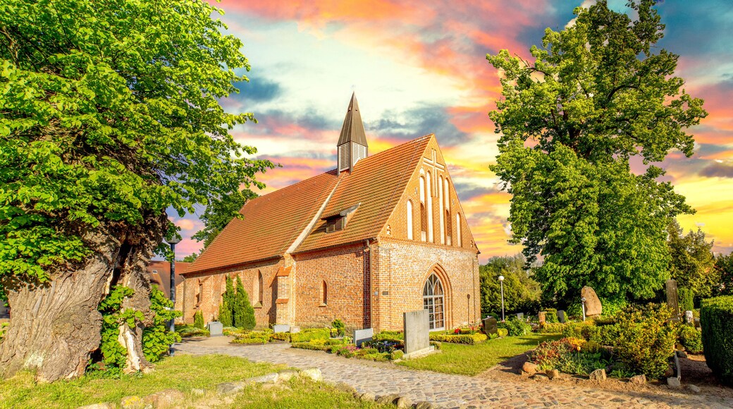 Dorfkirche in Katzow, Mecklenburg Vorpommern, Deutschland