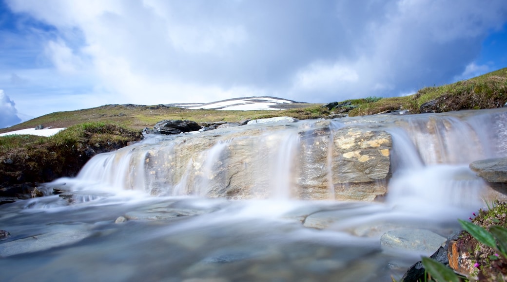 Abisko showing a river or creek