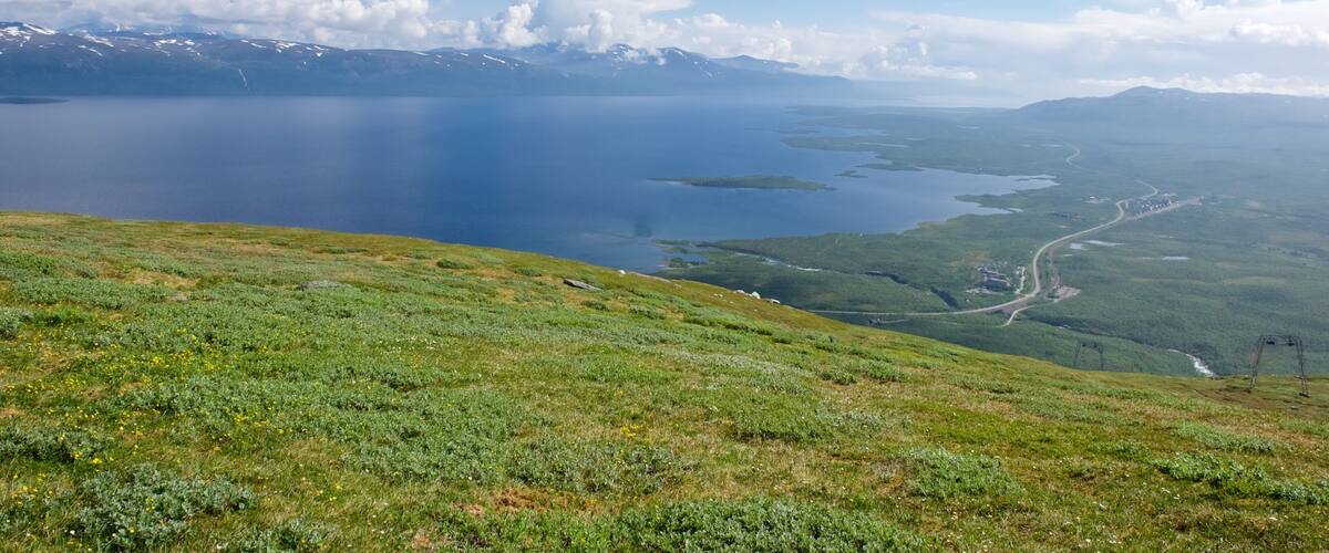 Abisko fasiliteter samt landskap og innsjø