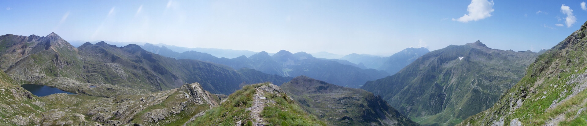 Panorama Val di Scalve a sinistra lago Venerocolo