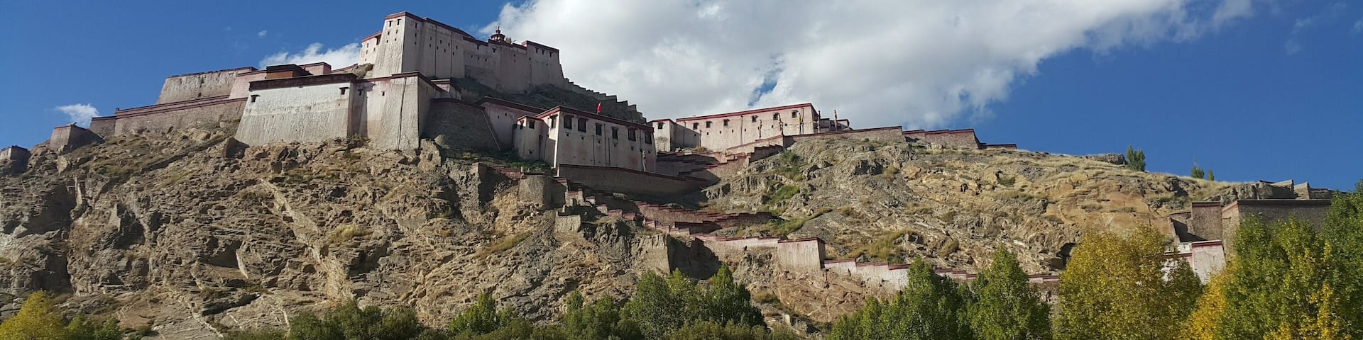 Last fighting castle with England corps in the 19 centry.
All tibetan died. All heros are being at present