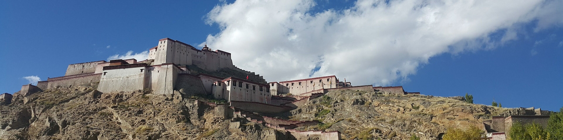 Last fighting castle with England corps in the 19 centry.
All tibetan died. All heros are being at present