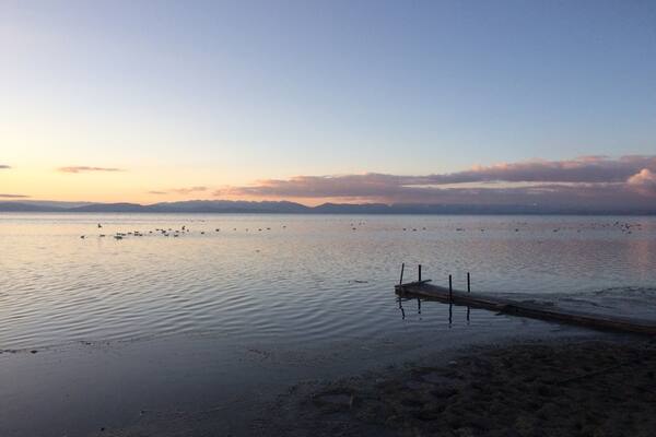 Озеро Маносаровар на рассвете.