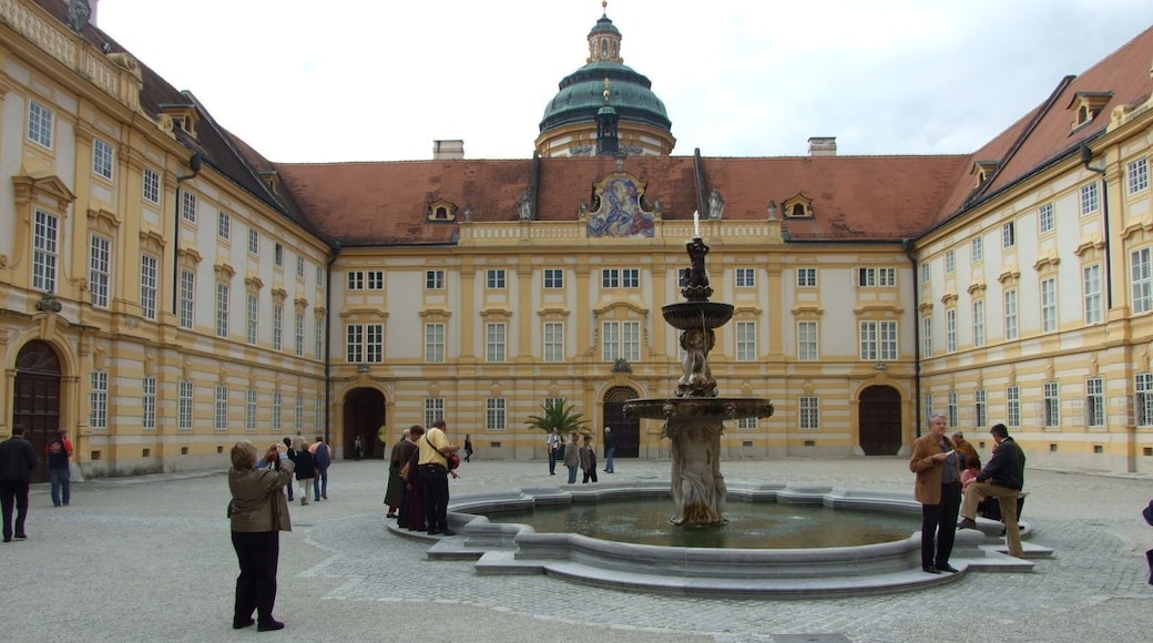 Due to its fame and academic stature, Melk managed to escape dissolution under Emperor Joseph II when many other Austrian abbeys were seized and dissolved between 1780 and 1790.
#architecture