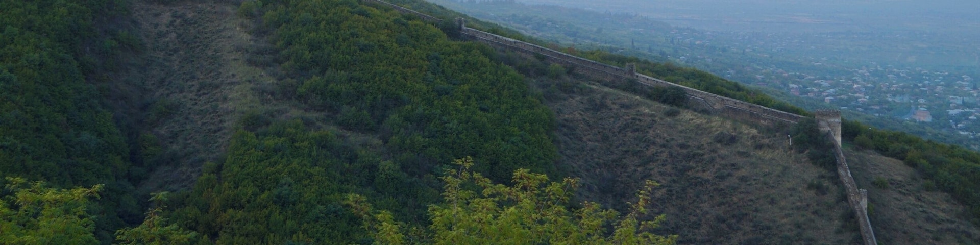 You can climb on Sighnaghi's city walls and enjoy beautiful views of the Kakheti landscapes.