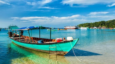 Panorama of boat in Sihanoukville, Cambodia; Shutterstock ID 345905231; Purchase Order: SP-2032; Order Number: SP-2032 Hotels.com Go Guides; Client/Licensee: Hotels.com; Other: Lee Ban Twan