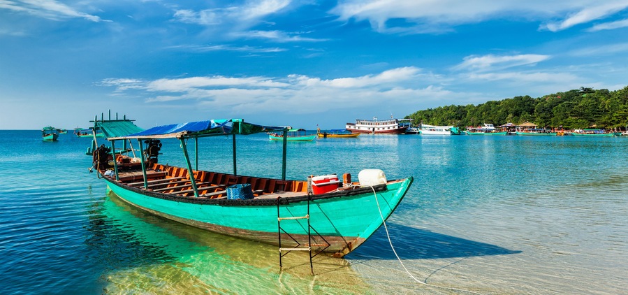Panorama of boat in Sihanoukville, Cambodia; Shutterstock ID 345905231; Purchase Order: SP-2032; Order Number: SP-2032 Hotels.com Go Guides; Client/Licensee: Hotels.com; Other: Lee Ban Twan