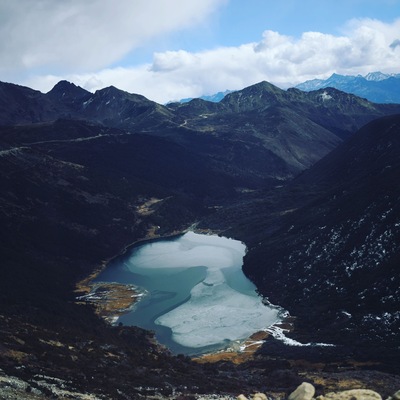 The road to Indo sino border is dangerous yet full of pleasant surprises. Here shown an iced lake, frozen in time. #bumla #tawang #northeastindia #indiaunexplored #offbeatindia