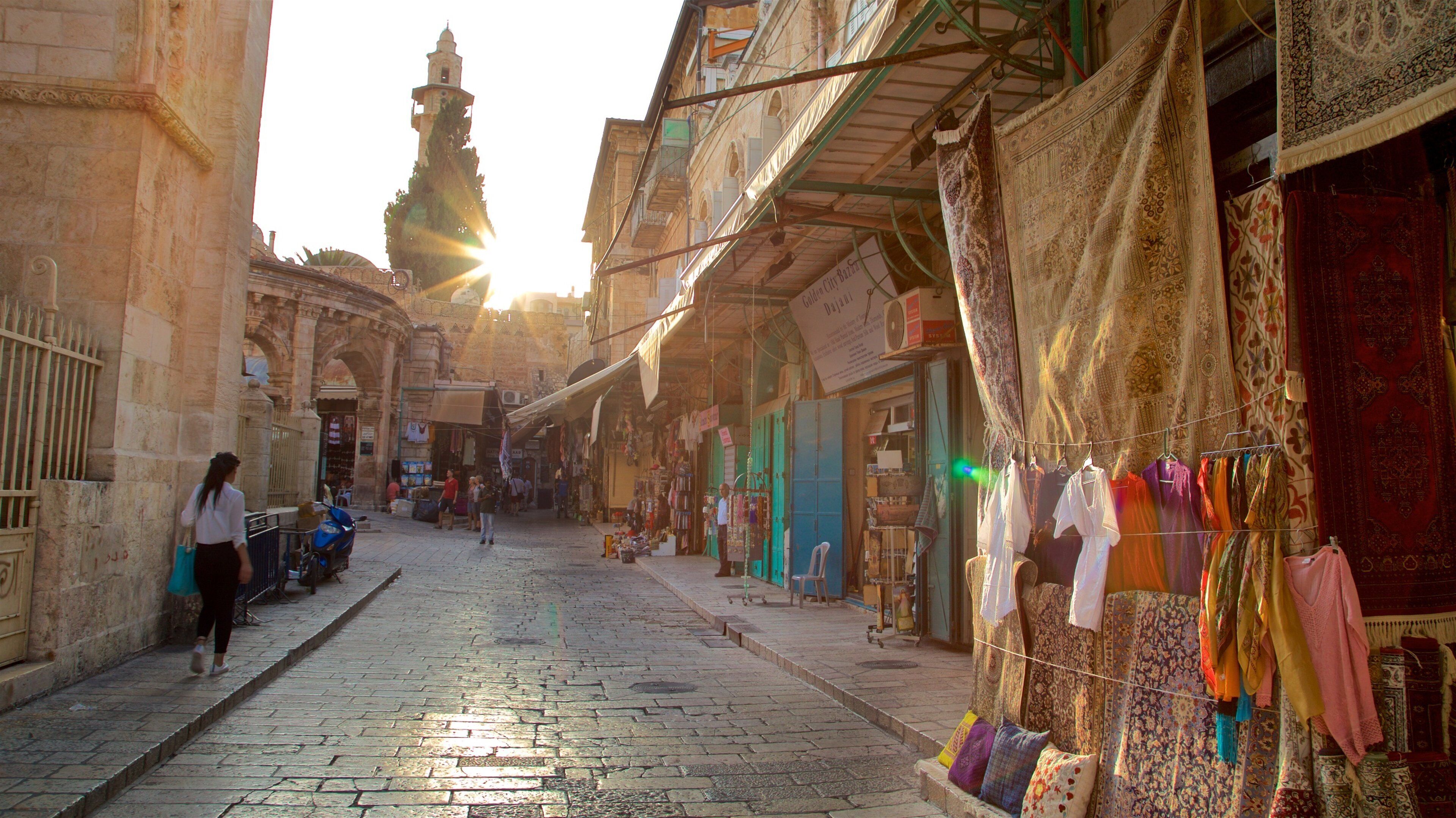 Mahane Yehuda Market showing a sunset and markets