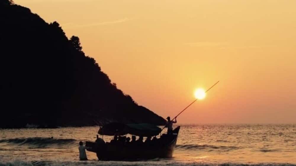 Wonderful sunsets on Kudle Beach