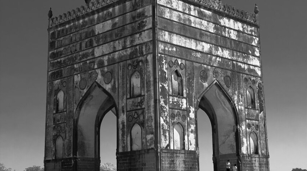April 2012
Tomb of Ali Barid Shah in Bidar built in 16th century as an amalgham of Persian and Indian architecture (predecessing famous Mughal art) and silent witness of many generations...