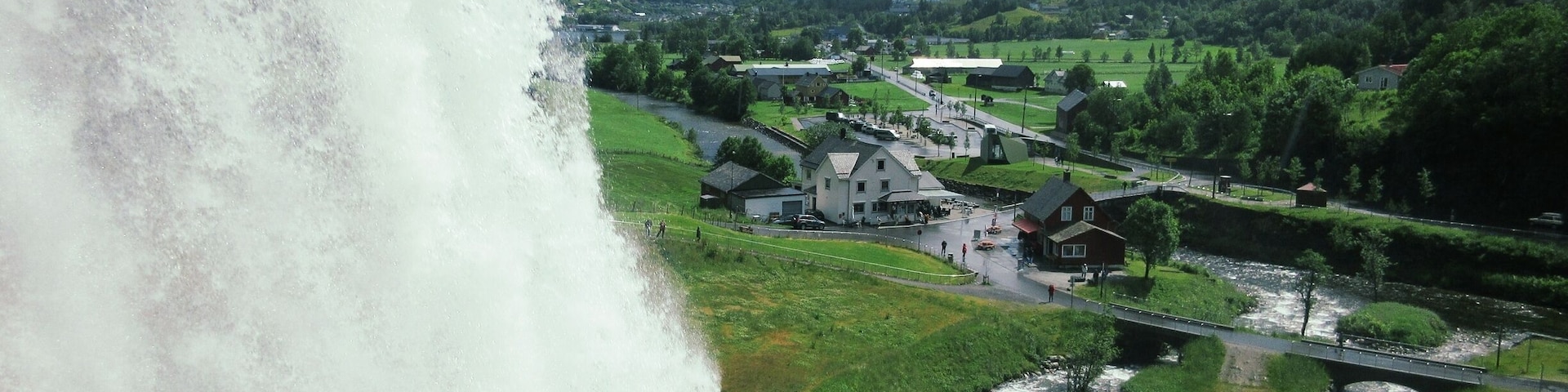 #lifeatexpedia #merch