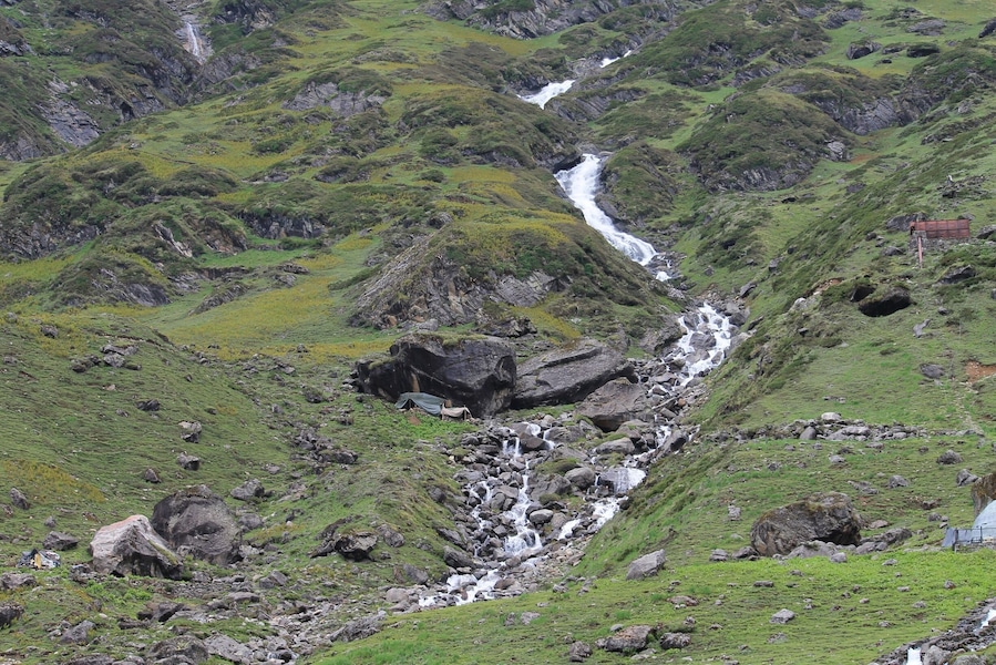 This trip was very exciting as we were saved by hair inch by the Kedarnath disaster. This pic is one day before of that disaster. Everything green got covered into water due to flood.
#green #waterfall #incredibleindia #kedarnath #northindia #nature #water #kedarnath_disaster #char_dham #uttrakhand