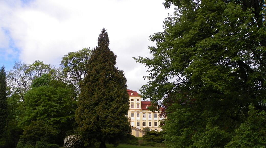 Červený Hrádek u Jirkova zámek - Castle Cerveny Hradek u Jirkova