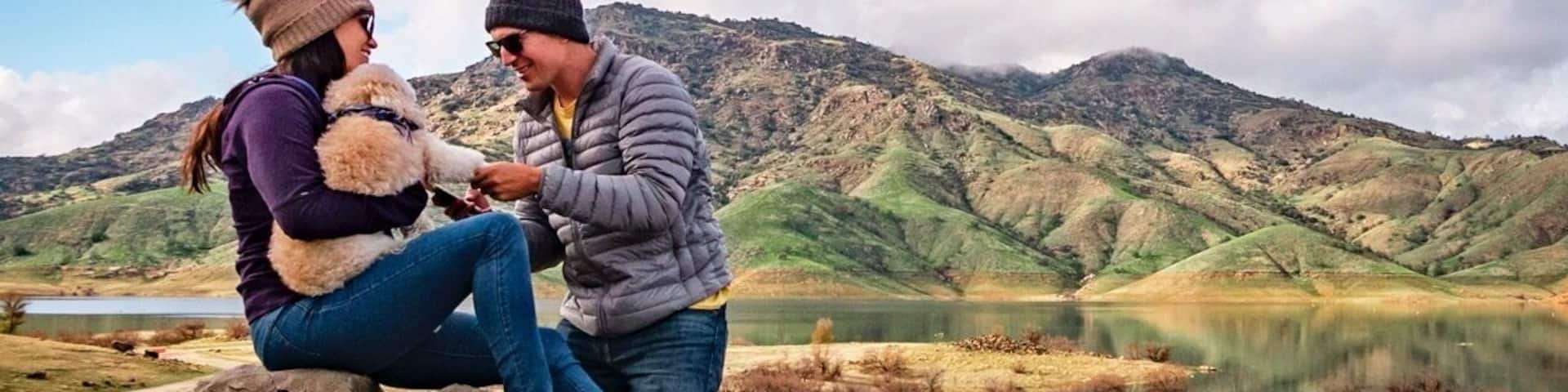 Quiet day park with beautiful views of mountains on the way to Sequoia National Park