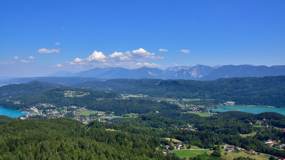 Blick zum Woerthersee und Keutschacher See in Kärnten