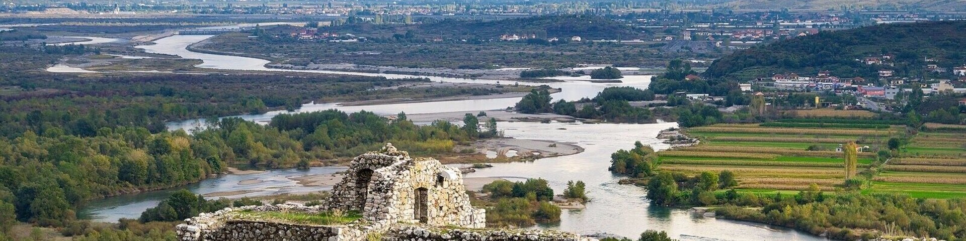 One of the ramparts of the Rozafa Castle ruins. #instone
https://www.alwayswanderlust.com