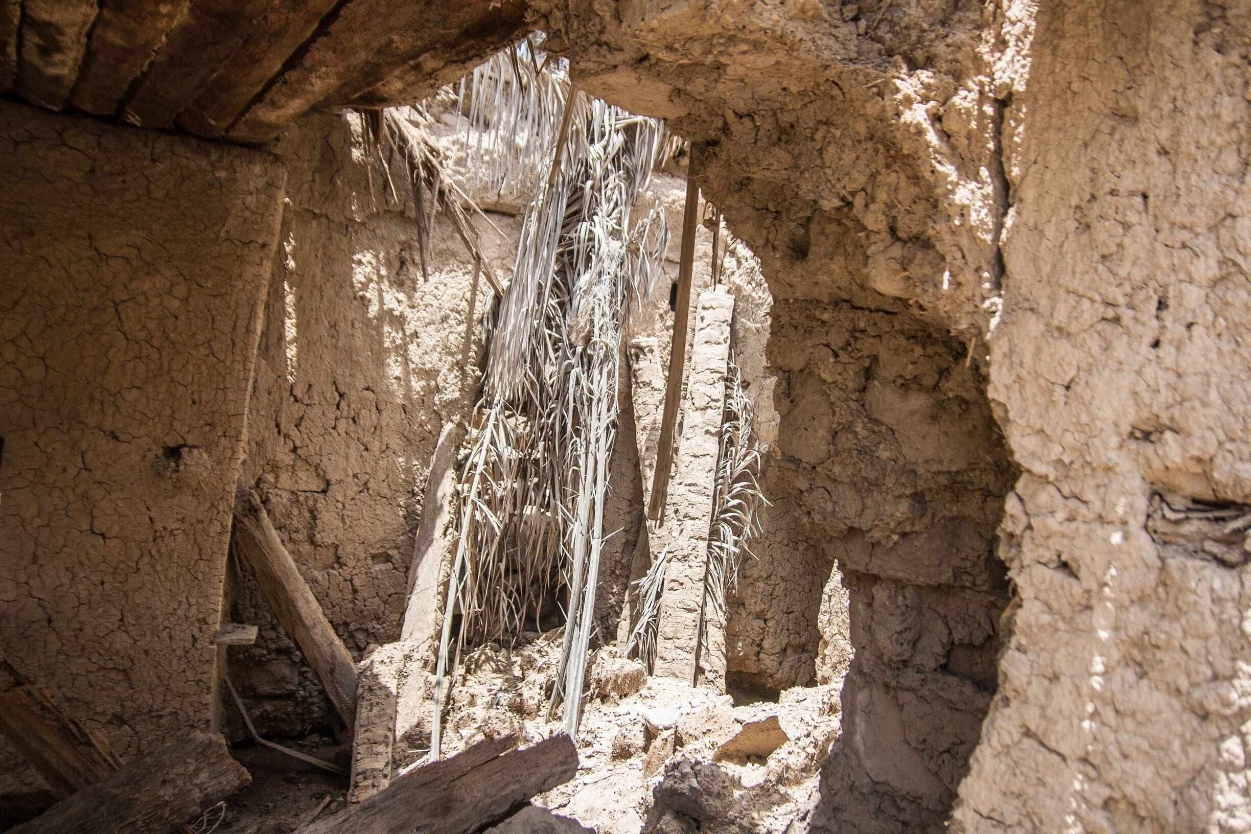 #Urbex in #Oman 🇴🇲 is quite a unique experience and very different from urbex in Thailand or the UK. It’s virtually impossible to guess the age of old #abandoned #buildings like these near #Nakhal.
#LifeAtExpedia