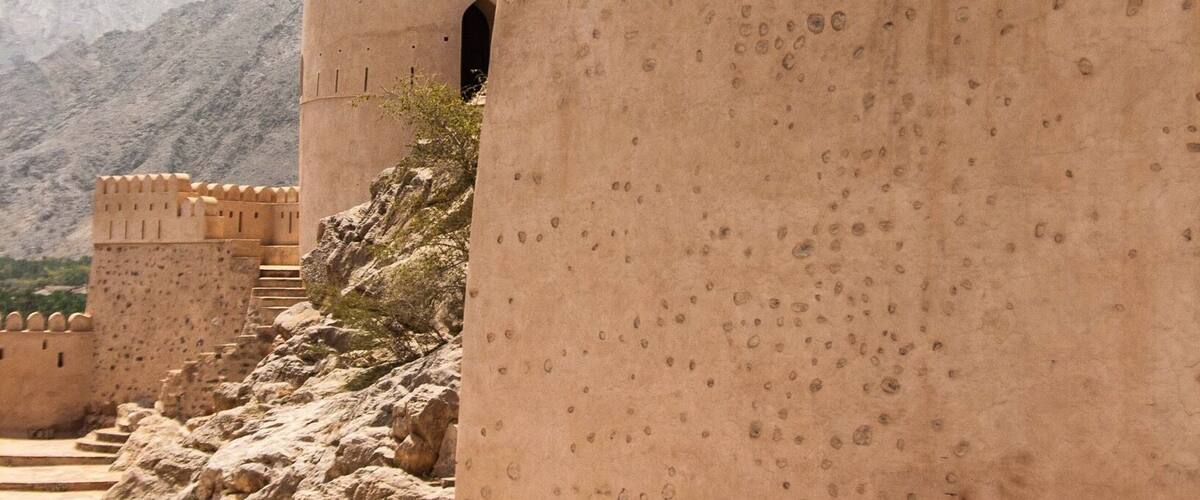 #Nakhal Fort, #Oman 🇴🇲 is one of about 300 fortifications in the sultanate. It’s in excellent condition, despite its considerable age!
#InStone
#LifeAtExpedia