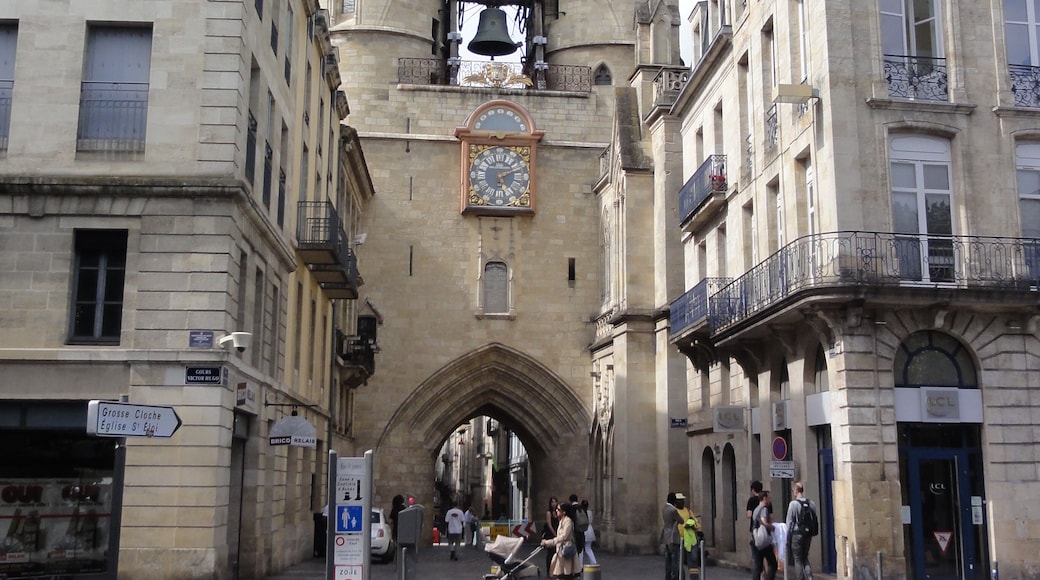 La Grosse Cloche Porta de Bordeaux
