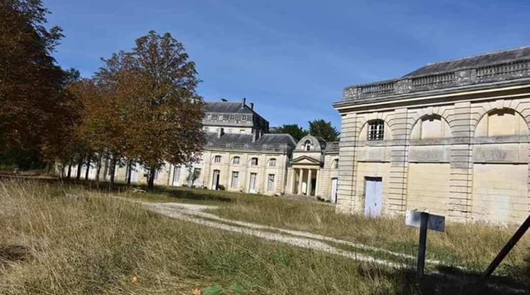 Entrée en fer à cheval