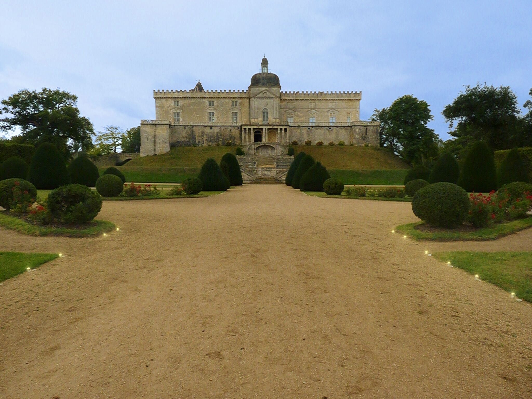 This building is en partie classé, en partie inscrit au titre des Monuments Historiques. It is indexed in the Base Mérimée, a database of architectural heritage maintained by the French Ministry of Culture, under the reference PA00083856 .