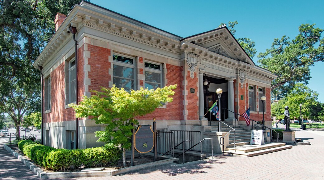 PasoRobles_CarnegieLibrary_6198704-5