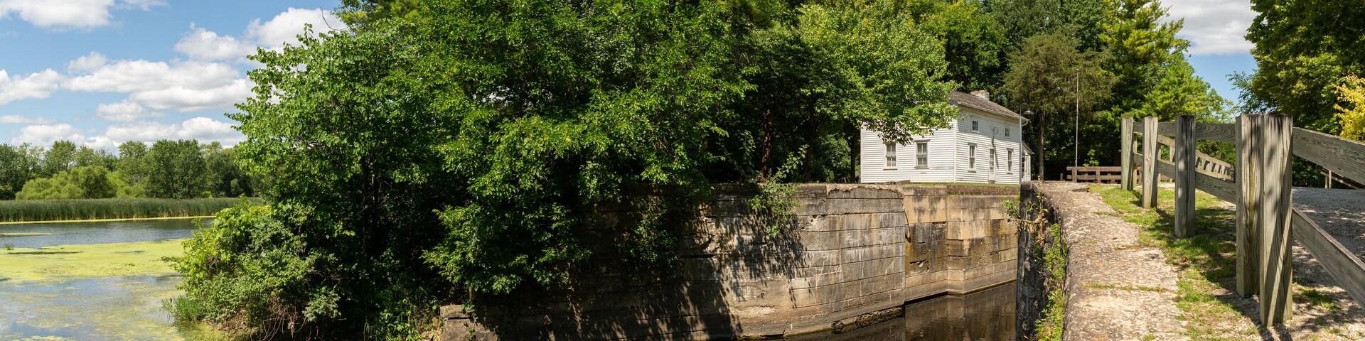 Lock 6 on the I&M canal. Channahon State Park, Illinois.
