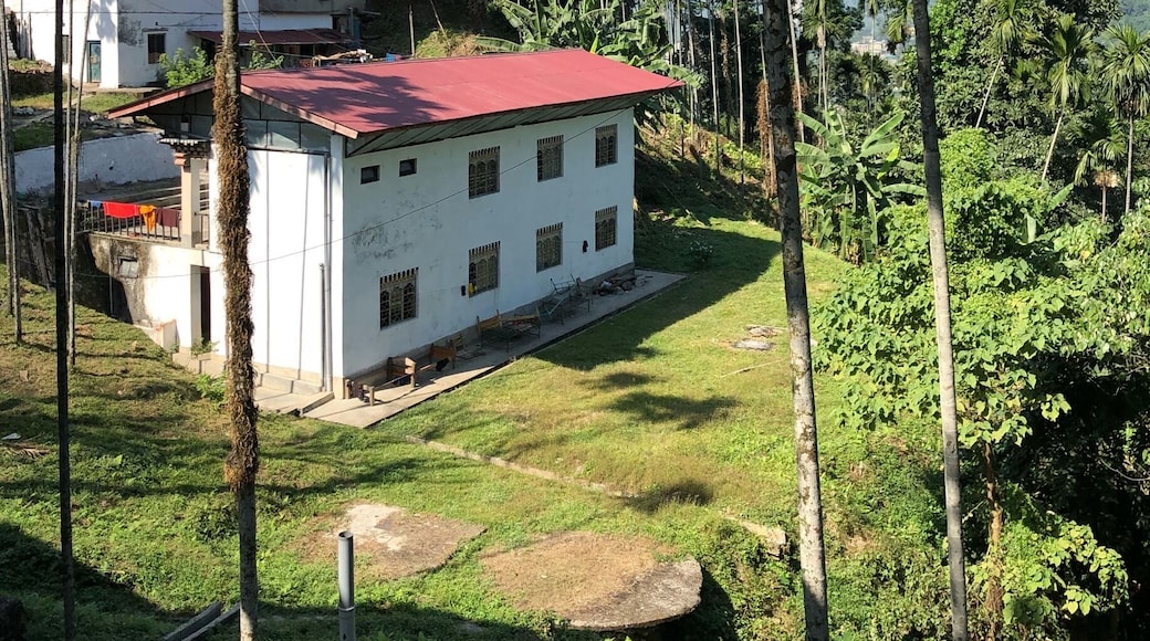 A gem up amidst the mountains. The air is so fresh and breathable! #cleanestcountryinasia #greencountry #bhutanborder