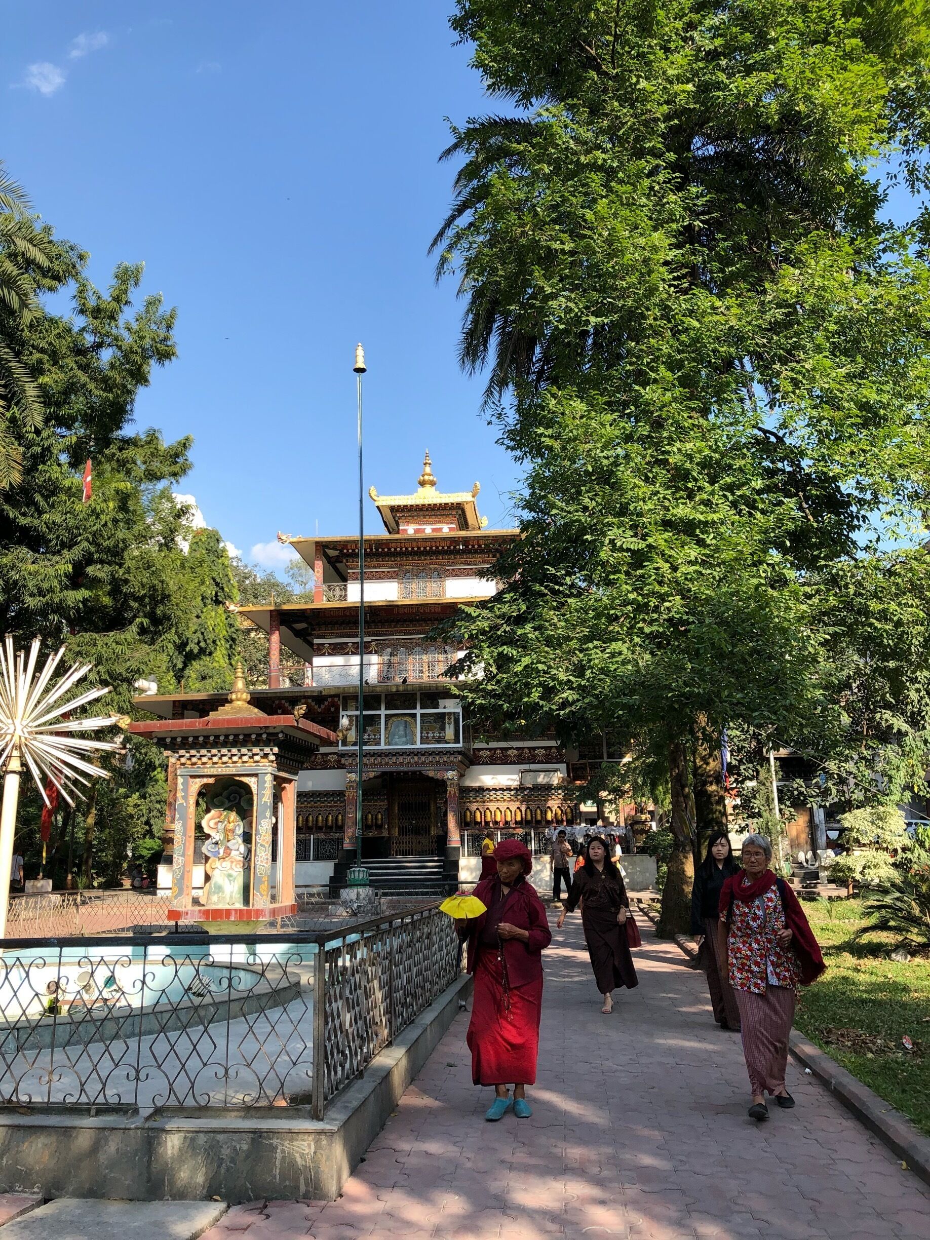 Beautiful Green and Clean country of Bhutan. This is the border town of Bhutan while entering from Jaigaon, in Alipurduar district of West Bengal, India. We needed permit if we had to travel further more into Bhutan. #monastry