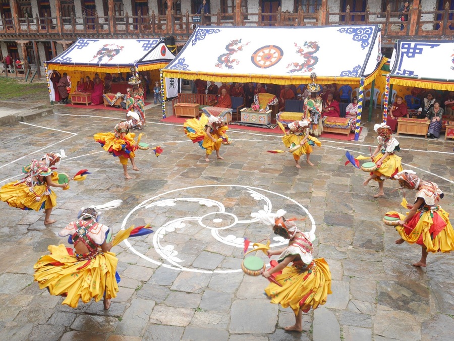 Nimalung Thsechu, Bumthang, Bhutan on Jun 13, 2016
#bhutan #nimalung #tshechu #bumthang