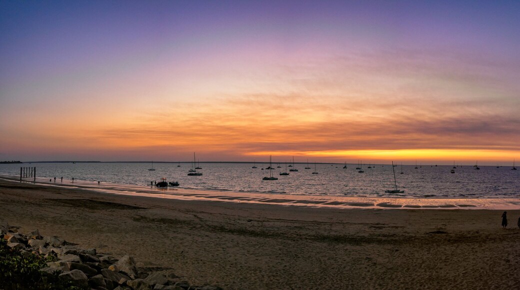 Mindil Beach Darwin at sunset