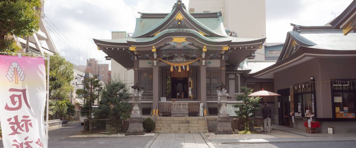 a main shrine of kashiwa jinja and empty path in sunny day