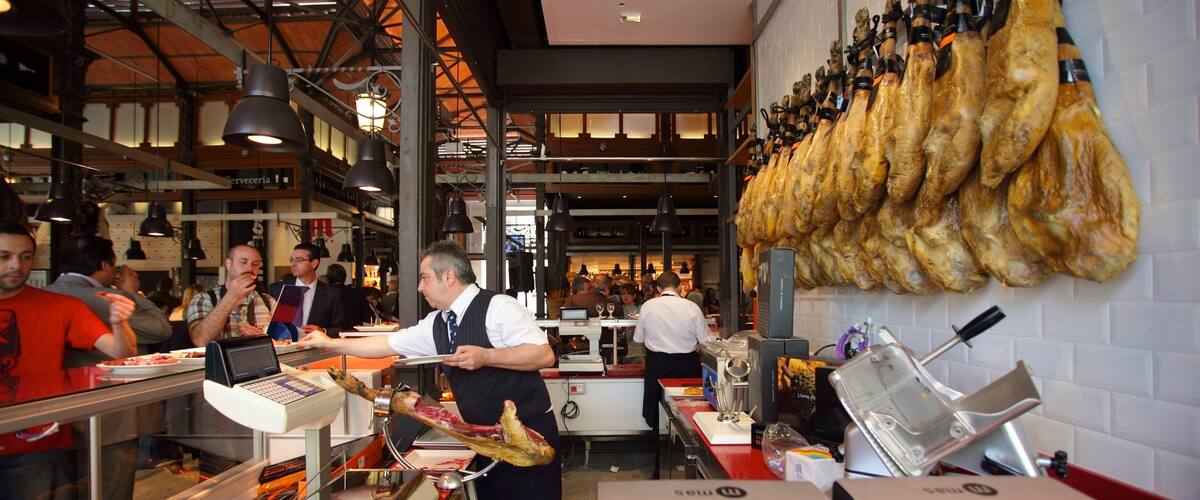 Mercado de San Miguel inclusief eten, markten en interieur