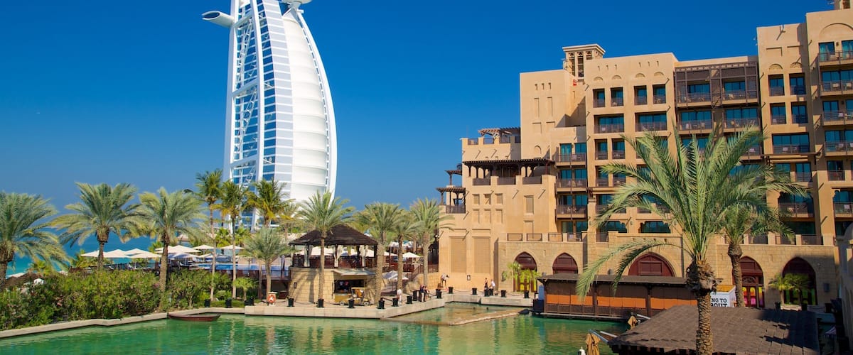 Souk Madinat Jumeirah qui includes vues littorales