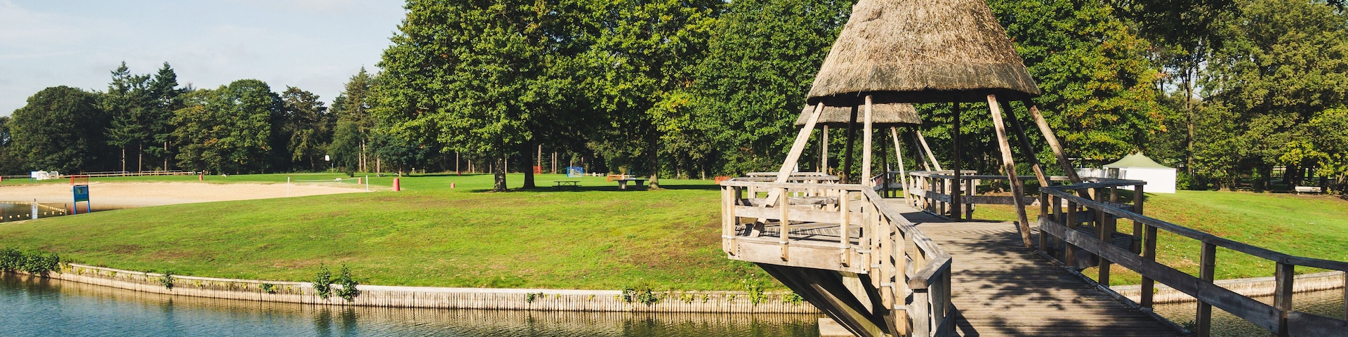 Het Hulsbeek is a beautiful park that offers loads of activities such as swimming, playgrounds, golfing and sports. But you can also find loads of wildlife there.