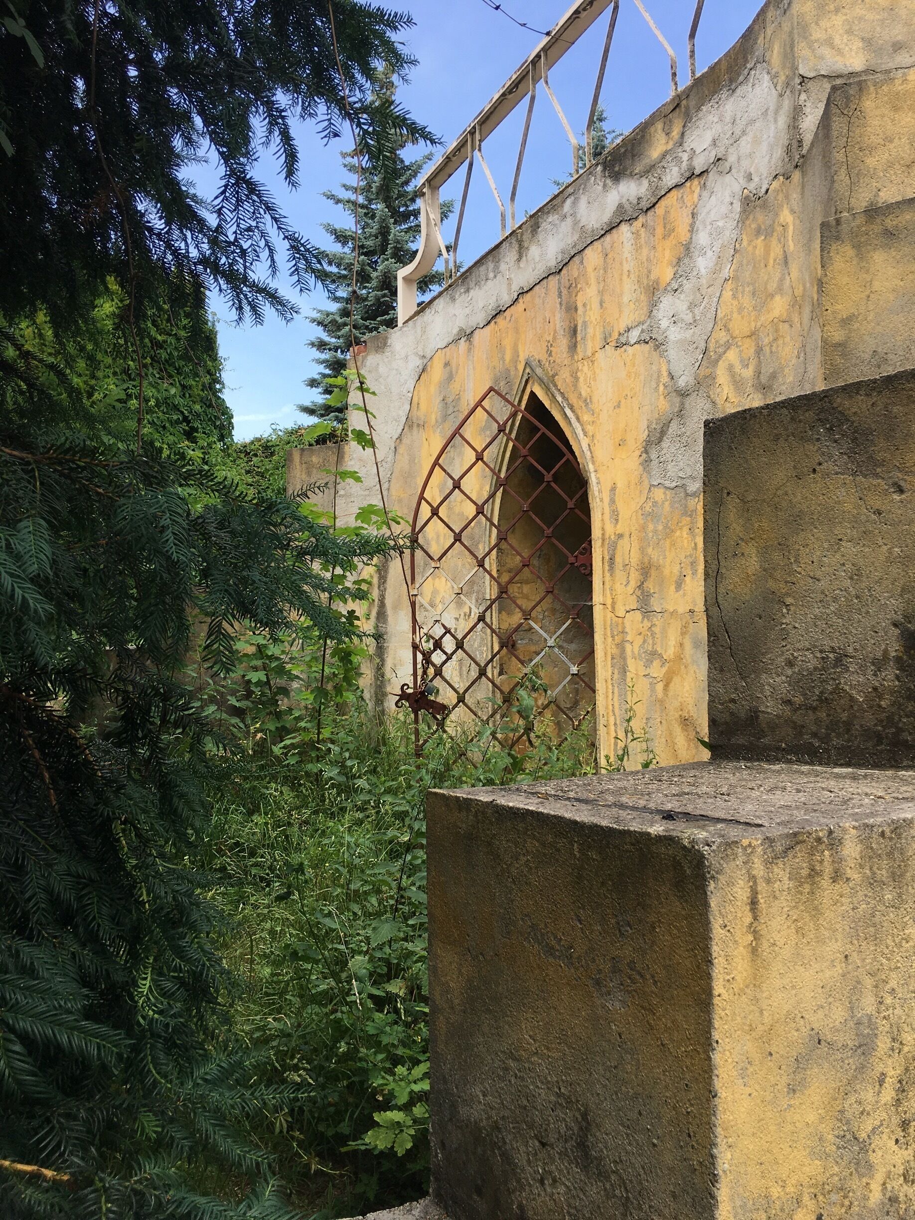 Secret place under castle 