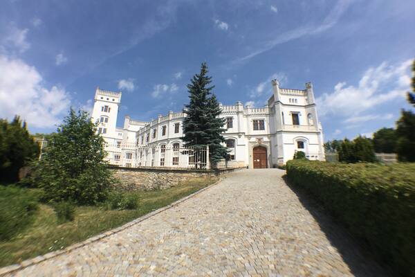 Chateau Novy Svetlov is a nice and quiet place.