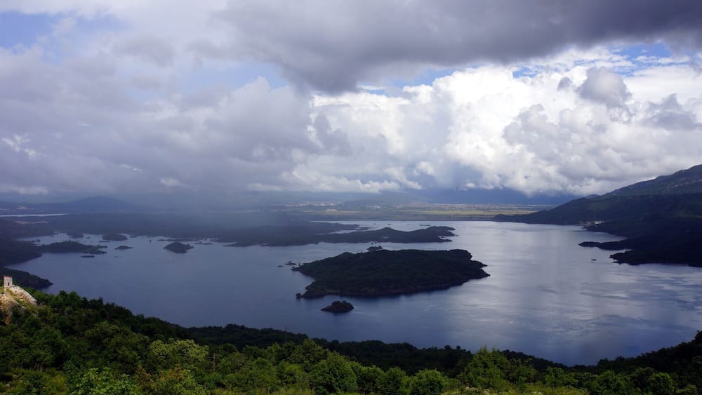Lake Slansko,
Slansko attracts the visitor with its wild beauty, clean water, unspoilt nature, a multitude of plant and animal species. The lake represents a special experience for hunters and anglers. It is rich in fish, and numerous tourist presentations and camping are organised by the lake.