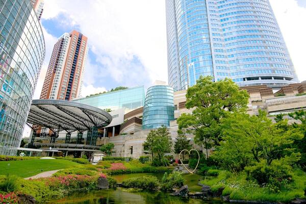 Roppongi Hills featuring a city, city views and a skyscraper