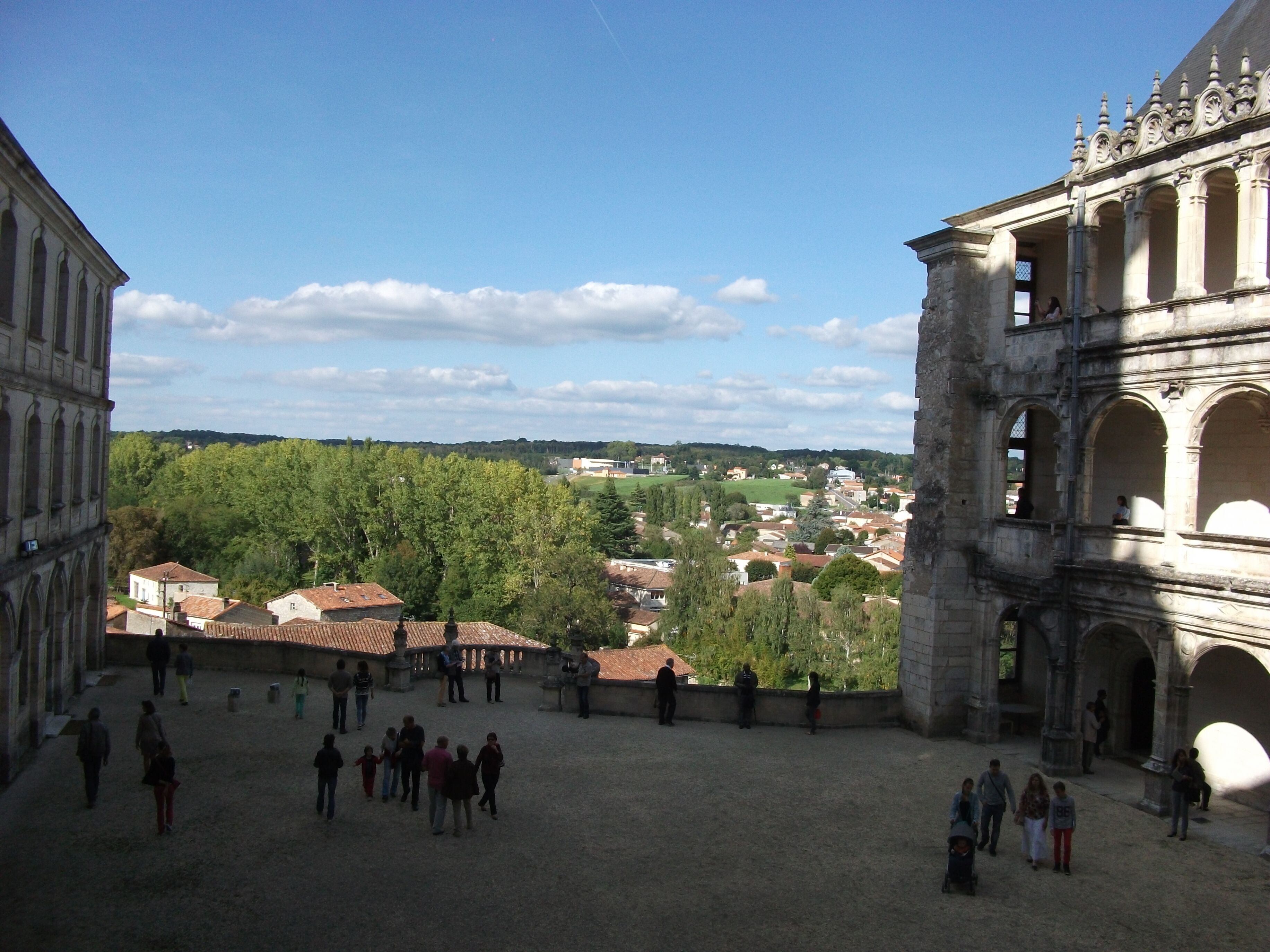 This building is indexed in the Base Mérimée, a database of architectural heritage maintained by the French Ministry of Culture, under the reference PA00104467 .