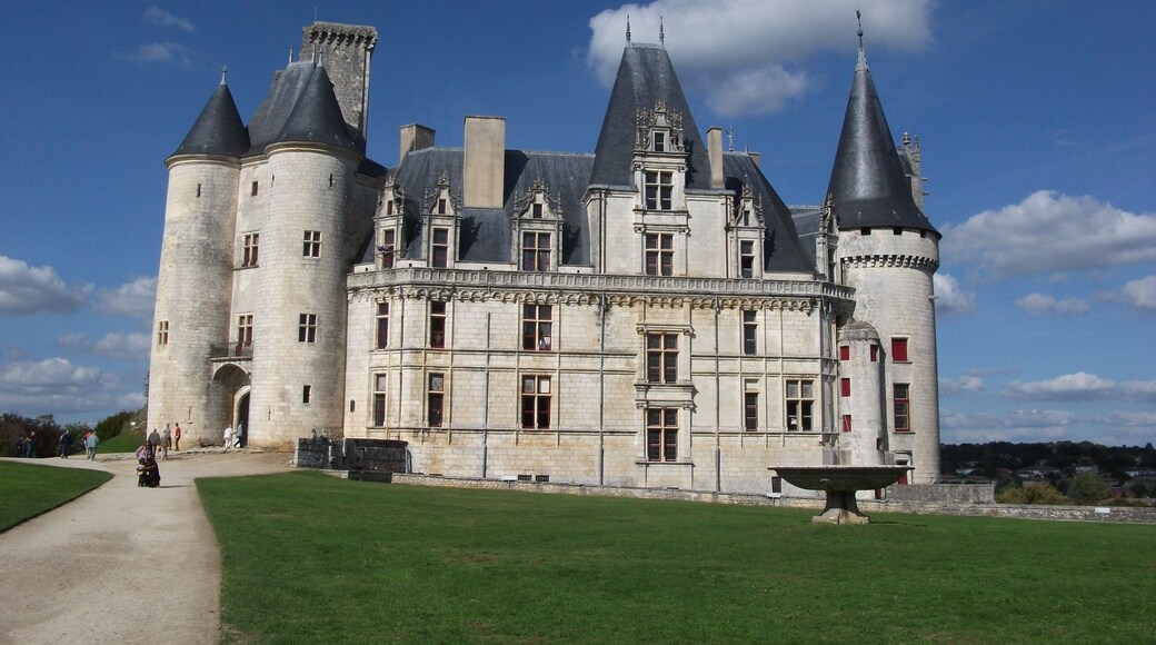 This building is indexed in the Base Mérimée, a database of architectural heritage maintained by the French Ministry of Culture, under the reference PA00104467 .