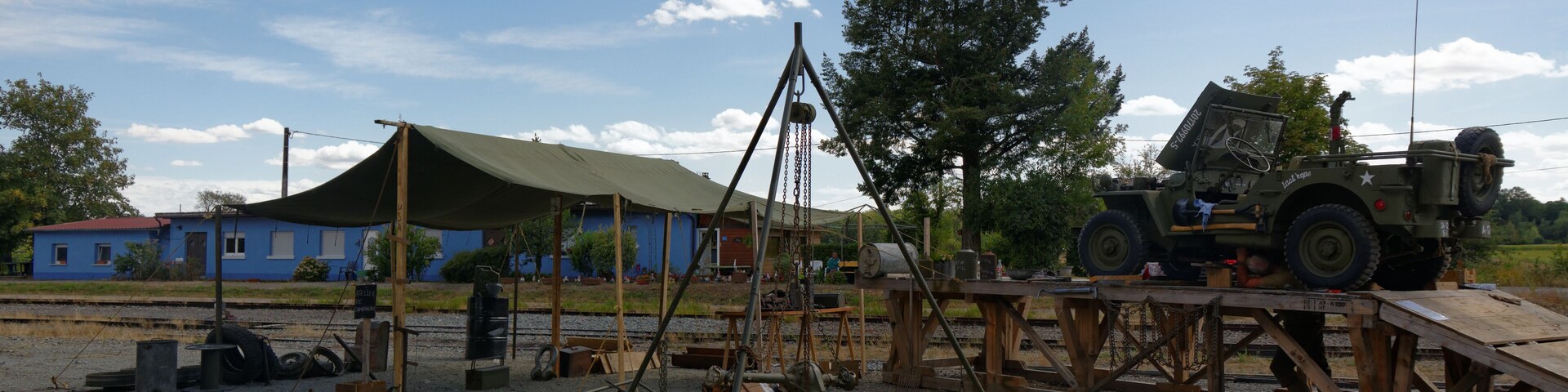 Personality rights Personality rights warningAlthough this work is freely licensed or in the public domain, the person(s) shown may have rights that legally restrict certain re-uses unless those depicted consent to such uses. In these cases, a model release or other evidence of consent could protect you from infringement claims. Though not obliged to do so, the uploader may be able to help you to obtain such evidence. See our general disclaimer for more information.