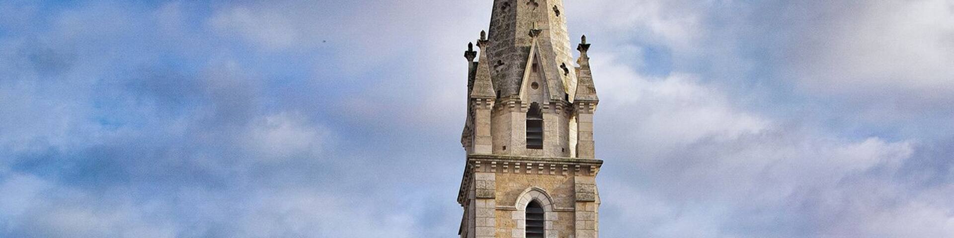 This building is inscrit au titre des Monuments Historiques. It is indexed in the Base Mérimée, a database of architectural heritage maintained by the French Ministry of Culture, under the reference PA00105680 .