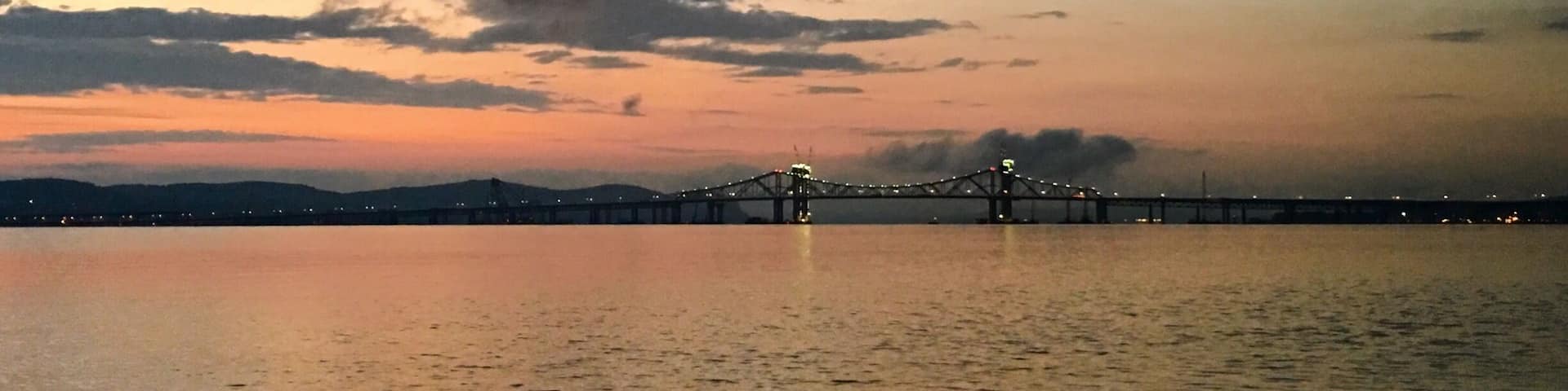 This beautiful park is alongside the Hudson River in the beautiful city of Irvington. The park is beautiful and has many amenities like Playground Unit,
Shuffle Board Courts
Horse Shoe Pits,
Bocce Court
Volleyball Net
Spray Pool
Picnic Tables and
Barbecue Pits. The park benches give you scenic views of glorious sunsets and the Tapan Zee bridge in the distance.