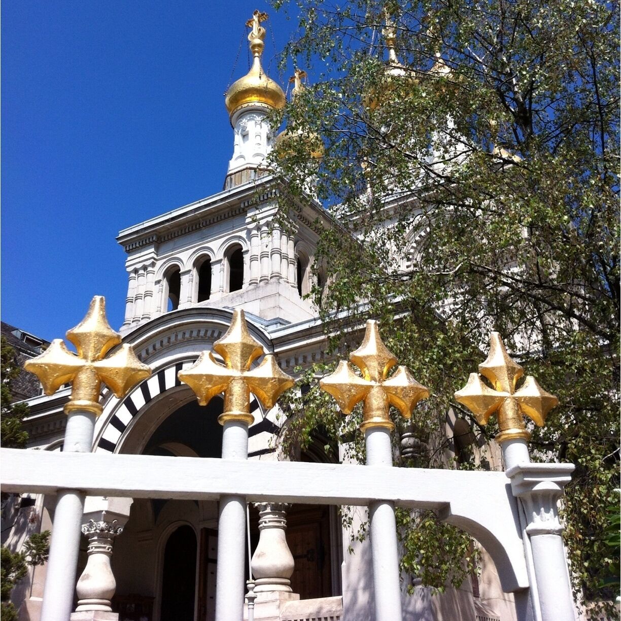 Église Russe de Genève 
Dans un quartier très calme et résidentiel de la ville.