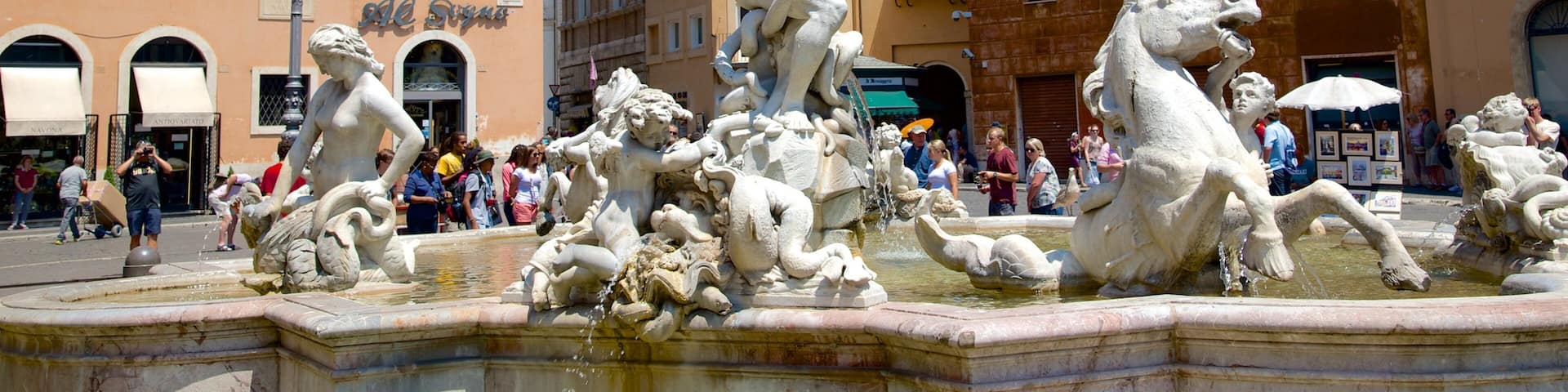 Historisches Zentrum von Rom mit einem Stadt, Springbrunnen und Platz oder Plaza