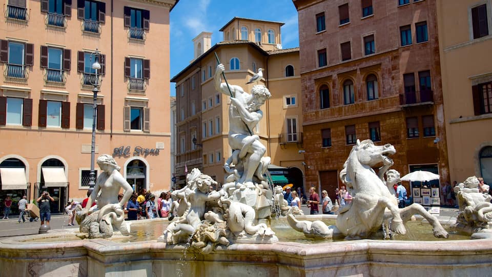 Rome Historic Centre showing a statue or sculpture, a fountain and a square or plaza