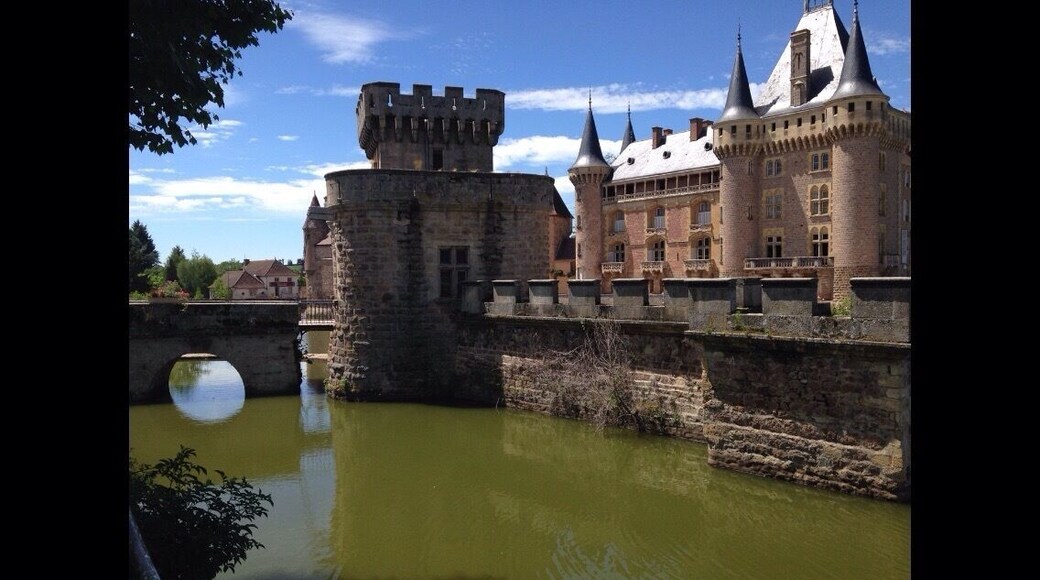 Château de la Clayette,
Saône et Loire.
