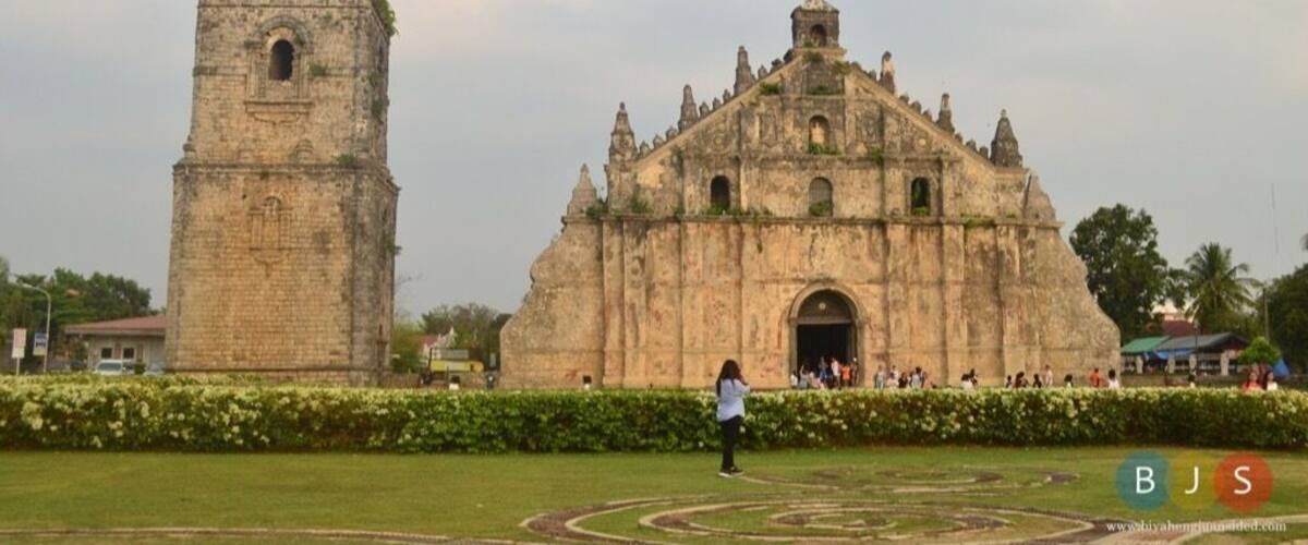 One of the many old churches in the Philippines. The belltower is detached from the main church because it aims to serve as a precaution in case of an earthquake.
Paoay, Ilocos Norte. #philippinetourism #lonelyplanet #pilipinasdestination #philippinetourism #IlocosNorte #nationalgeographic #fotografiaunited #fotografia #ig_great_pics
Follow:
Facebook:
/biyahengjuansided
Instagram:
@biyahengjuansided
For more info, pls go to:
https://biyahengjuansided.com/2016/07/15/biyaheng-norte-24-places-in-4-days-in-ilocos-norte-and-ilocos-sur/